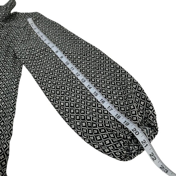 Max Studio Womens SZ M Black & White Geometric Pattern Blouse Half Button Front - Picture 7 of 10
